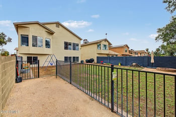 1704 S 39th St #5, Mesa, AZ 85206