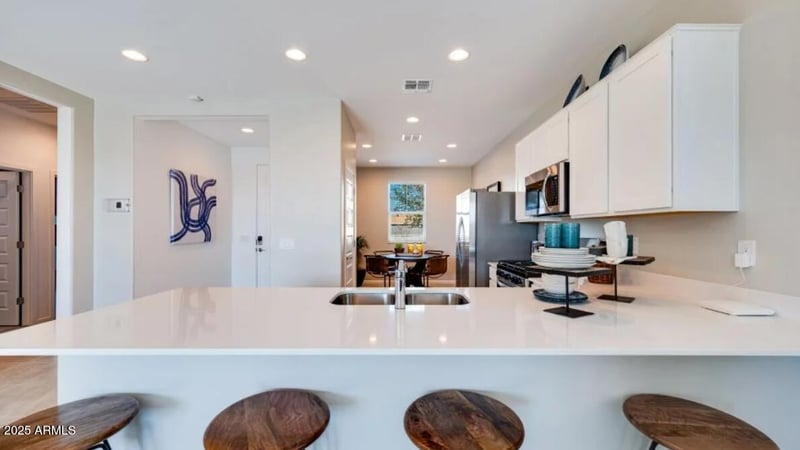 17049 W Swayback Ps, Surprise, AZ 85387