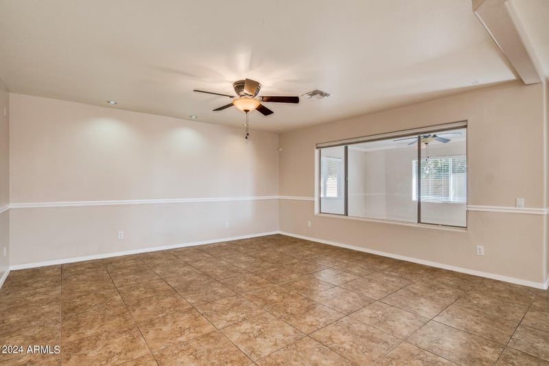 1705 Rose Garden Ln, Phoenix, AZ 85024