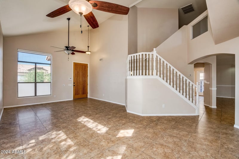 1705 Rose Garden Ln, Phoenix, AZ 85024