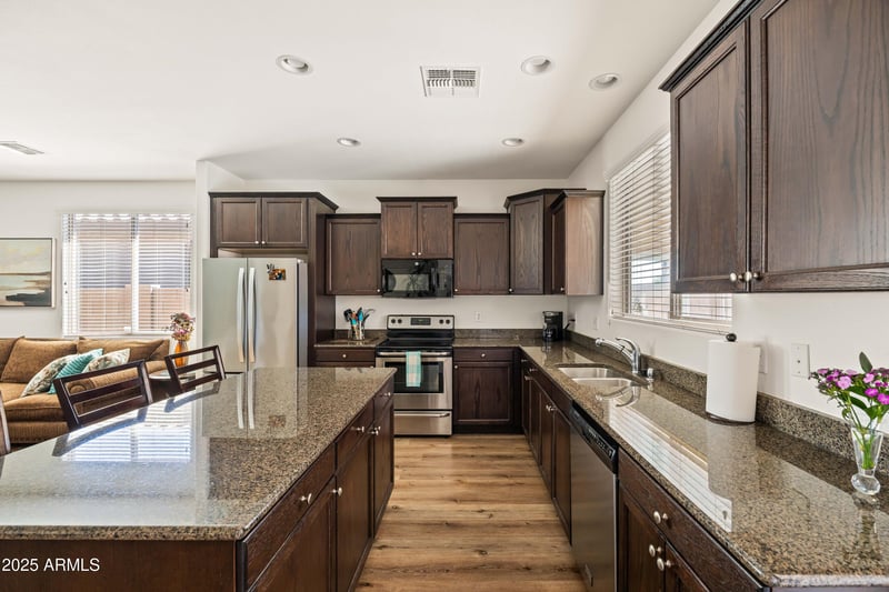 1705 Stephanie Ln, San Tan Valley, AZ 85144