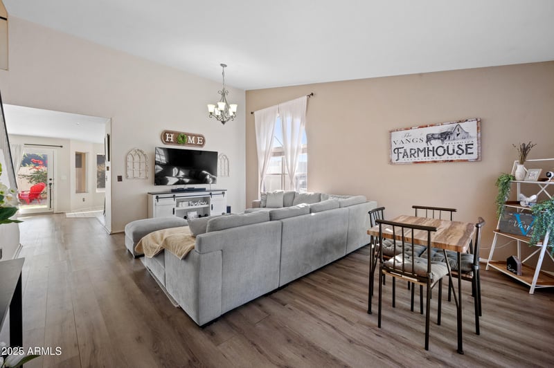 1705 Windsong Dr, Phoenix, AZ 85048