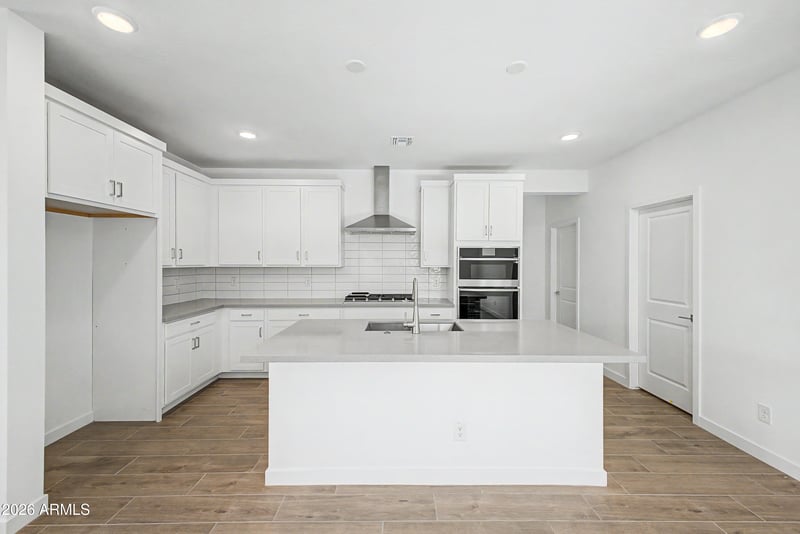 17058 W Buckhorn Trl, Surprise, AZ 85387