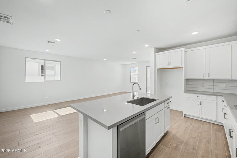 17058 W Buckhorn Trl, Surprise, AZ 85387