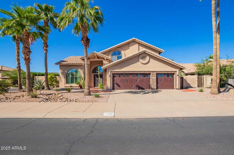 1706 Brookwood Ct, Phoenix, AZ 85048
