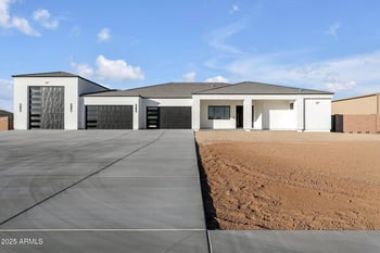 1706 New River Rd, Phoenix, AZ 85086