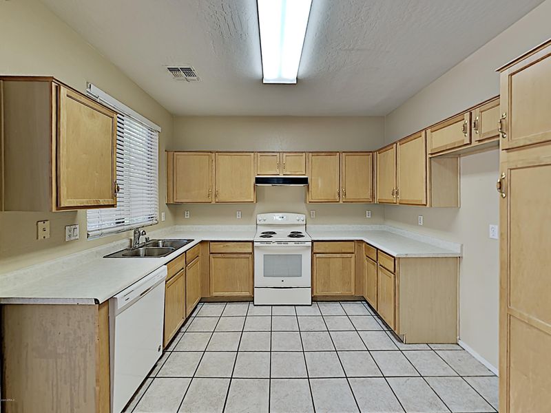 1706 S 114th Dr, Avondale, AZ 85323