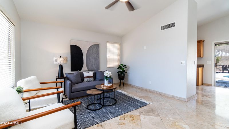 1706 W Hiddenview Dr, Phoenix, AZ 85045