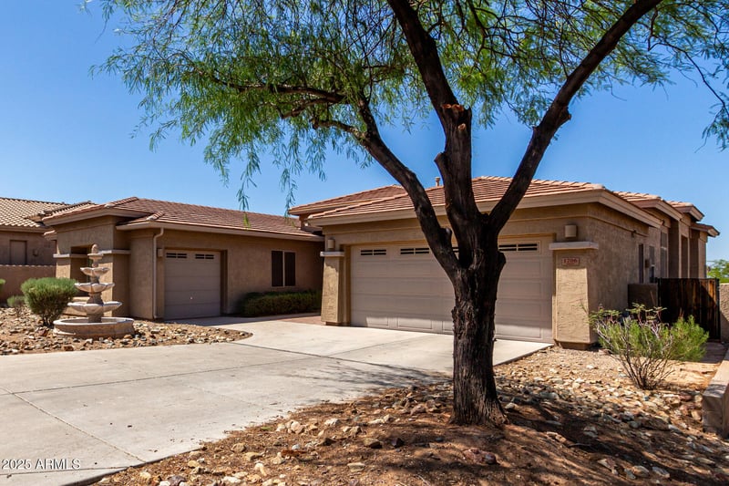 1706 Western Star Blvd, Phoenix, AZ 85041