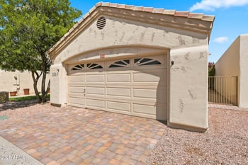 17061 N Moccasin Trl, Surprise, AZ 85374