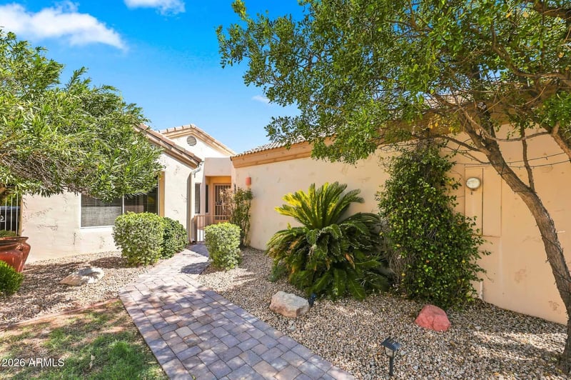 17061 N Moccasin Trl, Surprise, AZ 85374