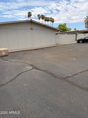 17062 N 106th Ave, Sun City, AZ 85373