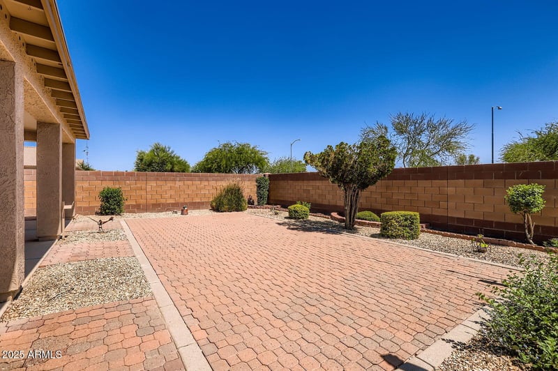 17065 Aberdeen Dr, Surprise, AZ 85374