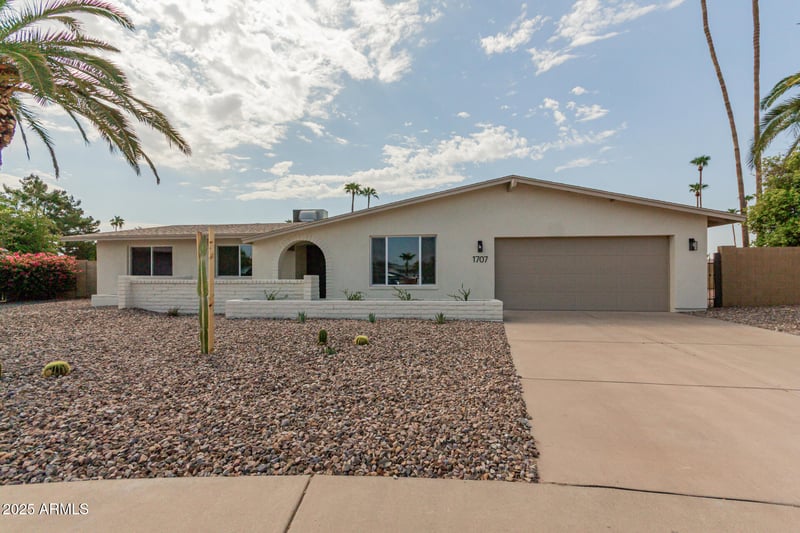 1707 Azucena Cir, Mesa, AZ 85202