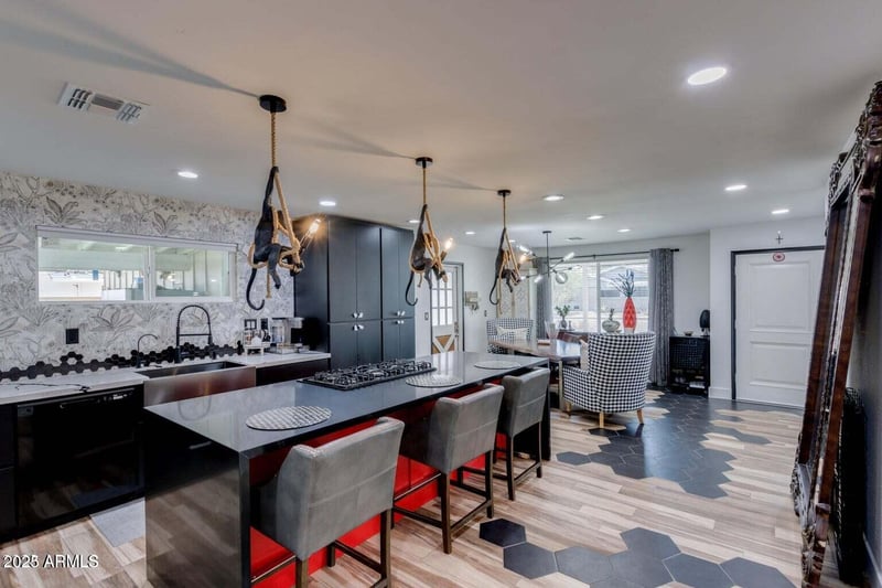1707 Bridalwreath St, Tempe, AZ 85288
