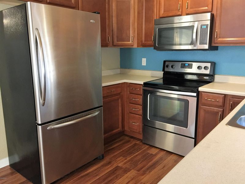 1707 E Vineyard Rd, Phoenix, AZ 85042