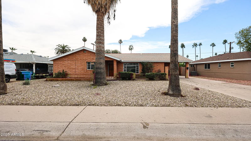 1707 Highland Ave, Phoenix, AZ 85015