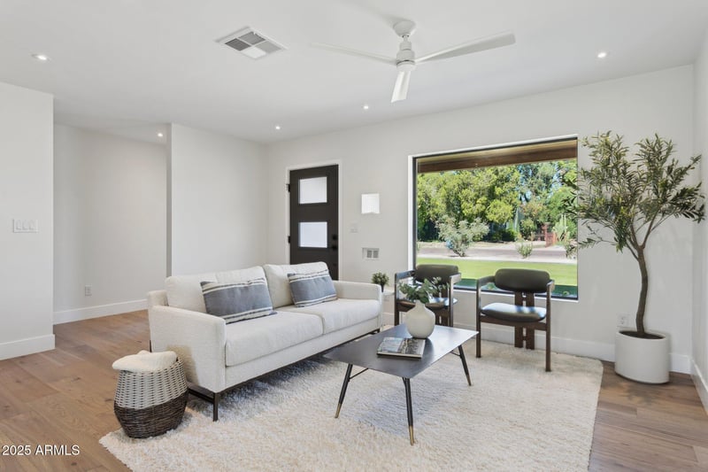 1707 Pinchot Ave, Phoenix, AZ 85016