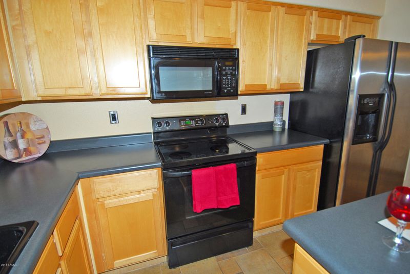 1707 W Hiddenview Dr, Phoenix, AZ 85045