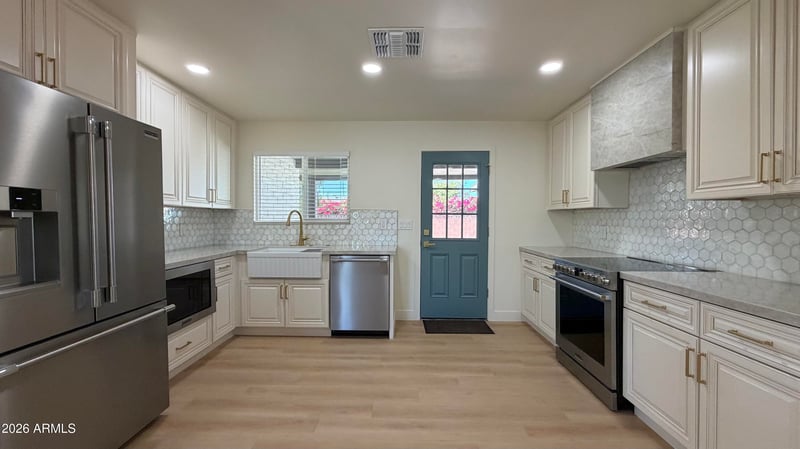 1707 W Highland Ave, Phoenix, AZ 85015