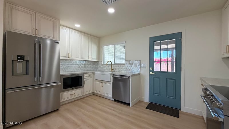 1707 W Highland Ave, Phoenix, AZ 85015