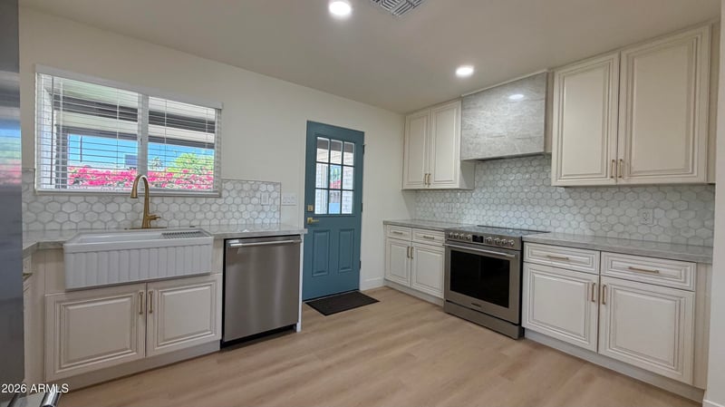 1707 W Highland Ave, Phoenix, AZ 85015