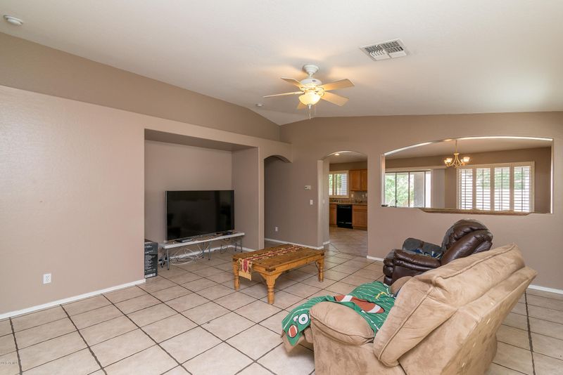1708 E Beautiful Ln, Phoenix, AZ 85042