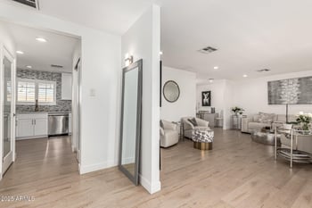 1708 Mclellan Blvd, Phoenix, AZ 85016