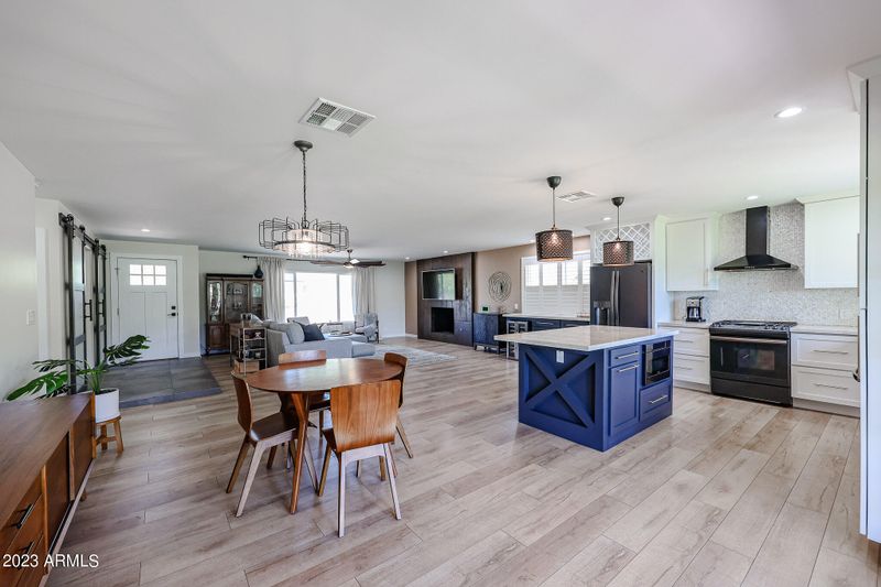 1709 E Turquoise Ave, Phoenix, AZ 85020