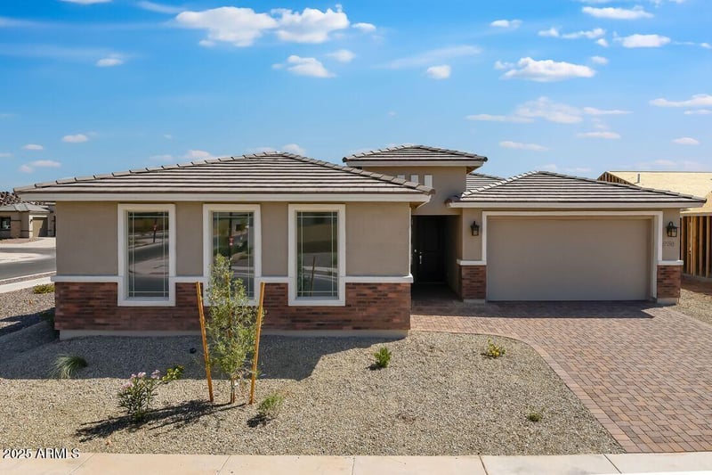 17092 Hackamore Dr, Surprise, AZ 85387