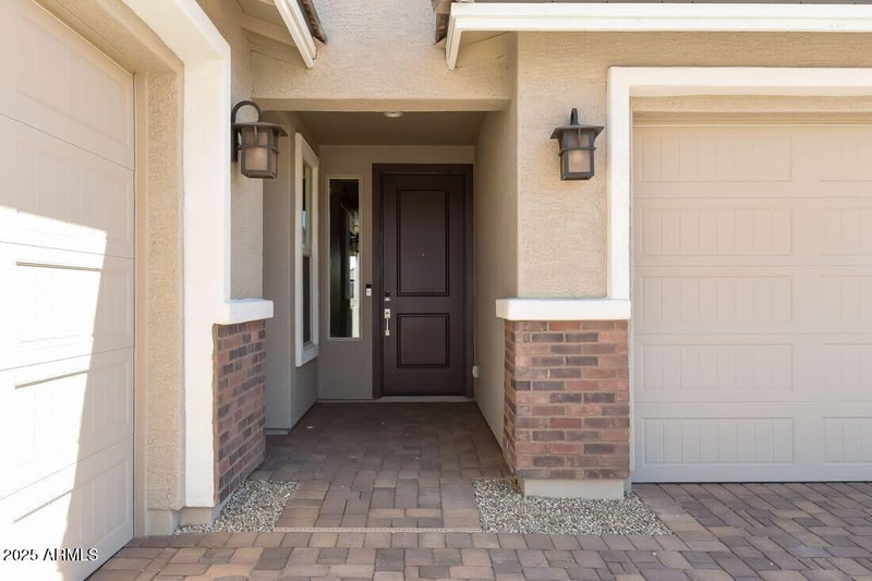 17092 Hackamore Dr, Surprise, AZ 85387