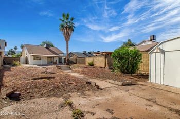 1710 Greenway Cir, Phoenix, AZ 85042