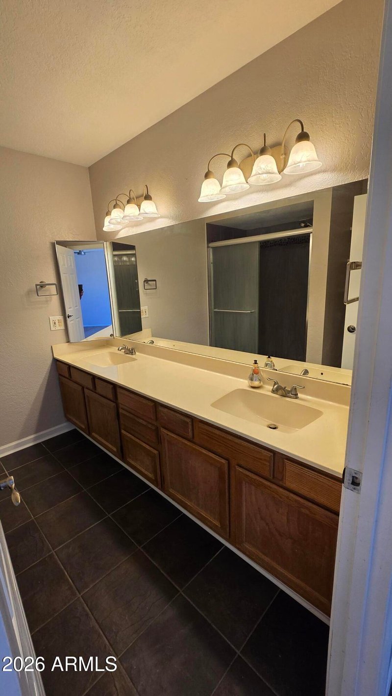1710 Banff Ln, Phoenix, AZ 85023