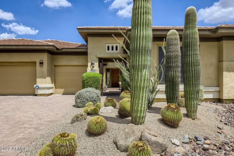 1710 W Brianna Rd, Phoenix, AZ 85085