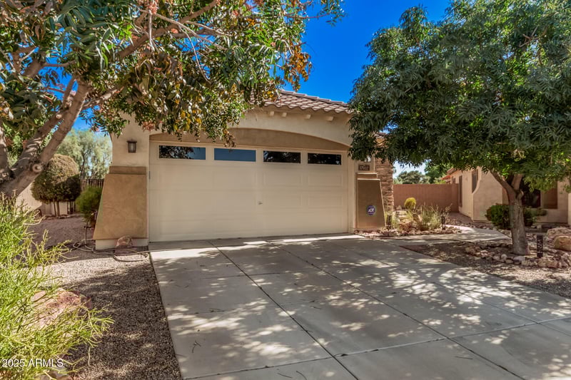 17102 Saguaro Ln, Surprise, AZ 85388