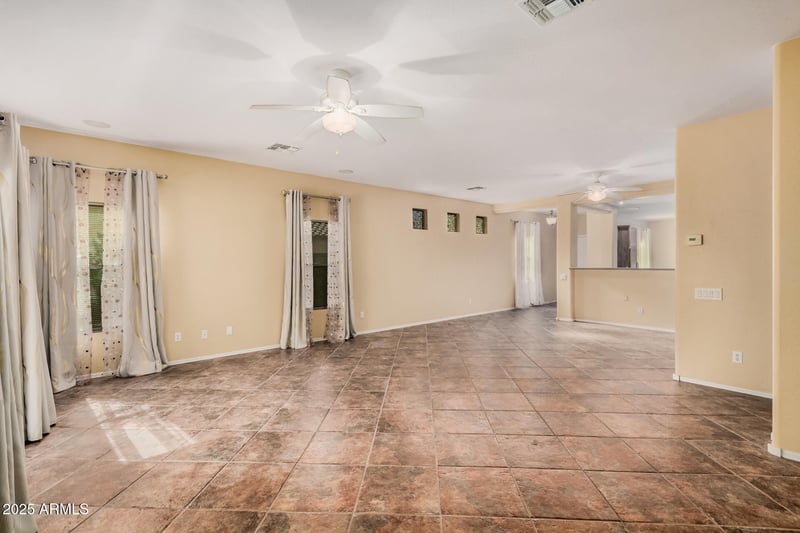 17102 Saguaro Ln, Surprise, AZ 85388