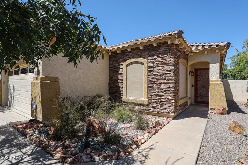 17102 Saguaro Ln, Surprise, AZ 85388