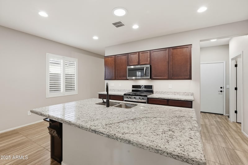 17108 180th Dr, Goodyear, AZ 85338