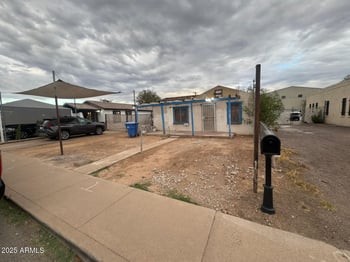 1711 Latham St, Phoenix, AZ 85007
