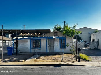 1711 Latham St, Phoenix, AZ 85007