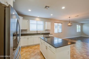 1711 Paisley Dr, San Tan Valley, AZ 85144