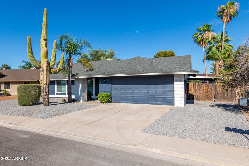 1711 S Alamo Cir, Mesa, AZ 85204