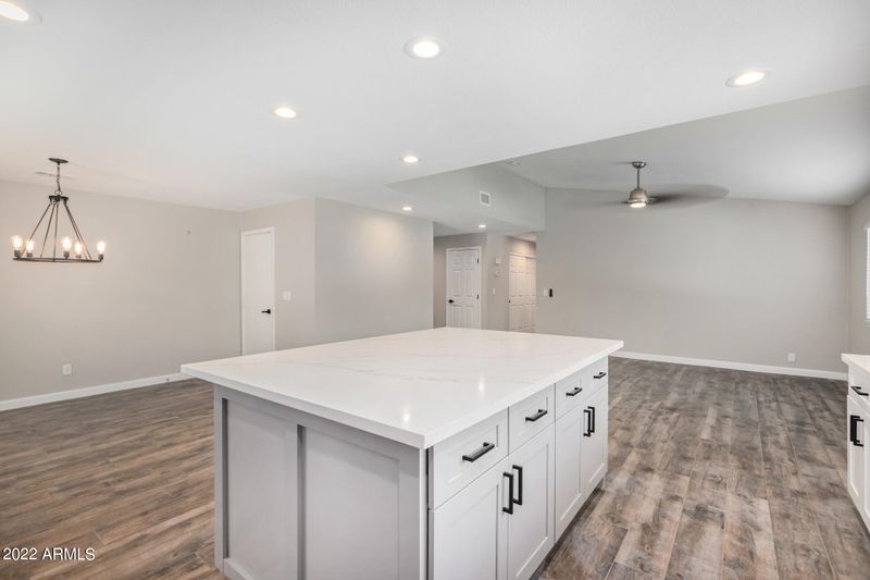 1711 S Alamo Cir, Mesa, AZ 85204