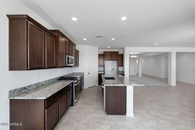 17110 Hackamore Dr, Surprise, AZ 85387