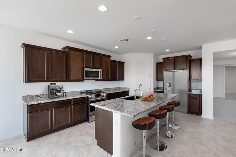 17110 Hackamore Dr, Surprise, AZ 85387