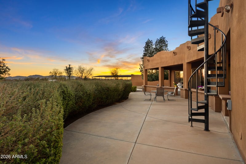 17117 Dale Ln, Surprise, AZ 85387