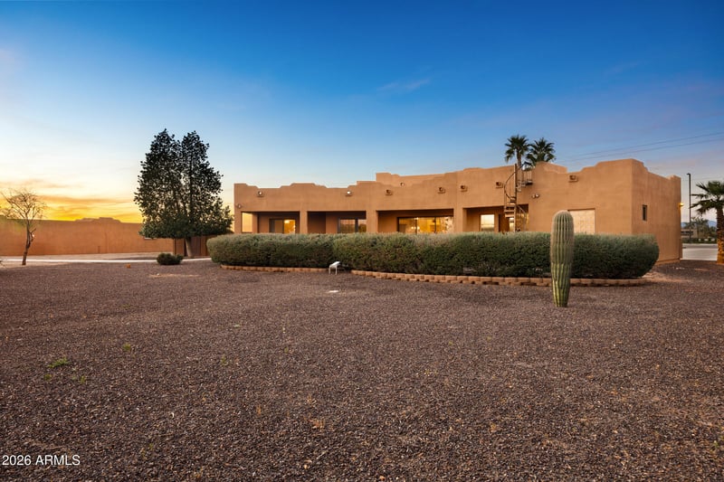 17117 Dale Ln, Surprise, AZ 85387