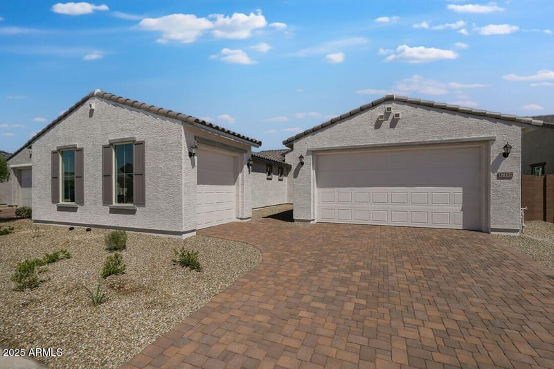 17118 Hackamore Dr, Surprise, AZ 85387