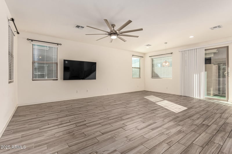 1712 82nd Pl, Mesa, AZ 85209