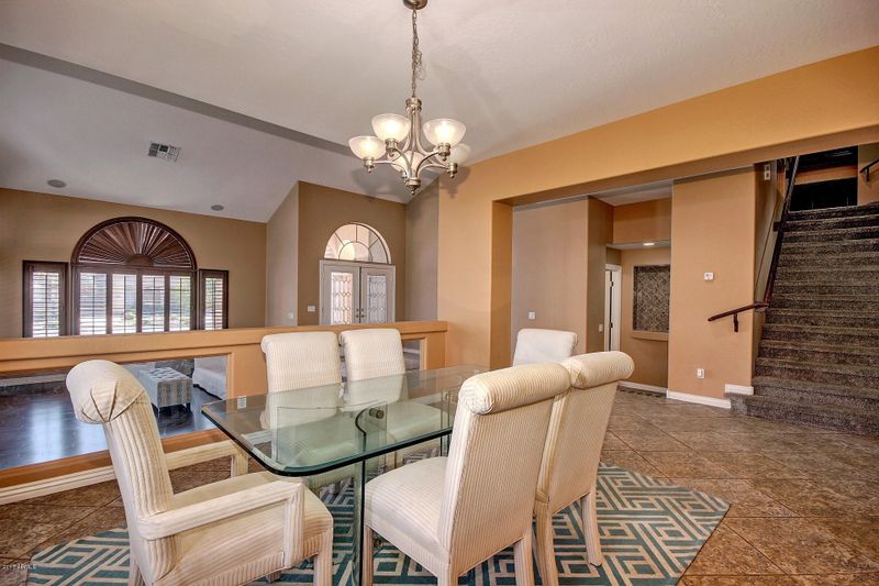 1712 E Crescent Way, Chandler, AZ 85249